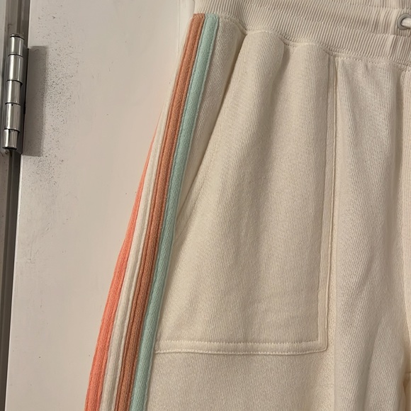 NEW Faherty joggers - Picture 4 of 11